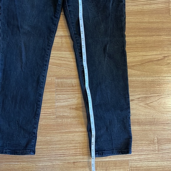 H&M Highwaisted Black Jeans - Picture 9 of 12